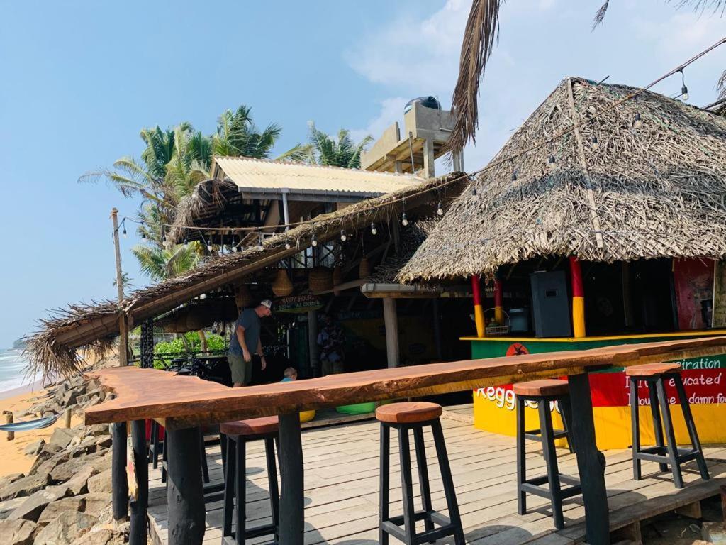 Backpack Beach Hostel & Reggae Bar Bussa Extérieur photo