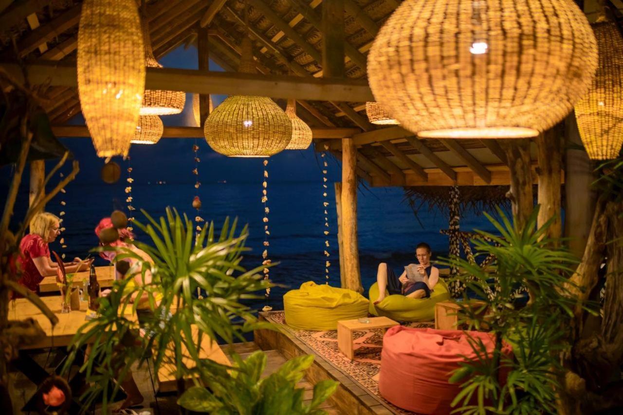 Backpack Beach Hostel & Reggae Bar Bussa Extérieur photo