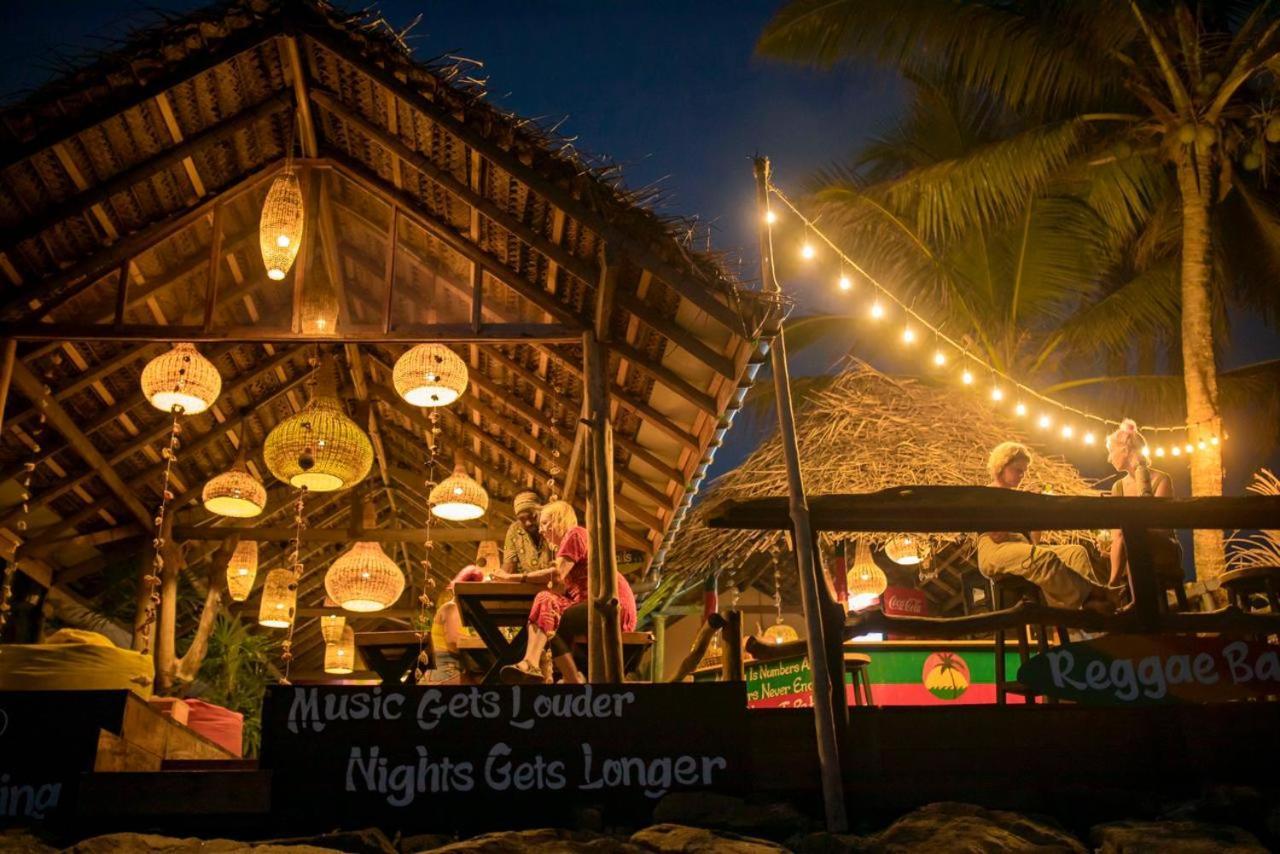 Backpack Beach Hostel & Reggae Bar Bussa Extérieur photo