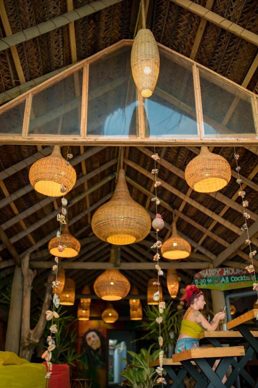 Backpack Beach Hostel & Reggae Bar Bussa Extérieur photo