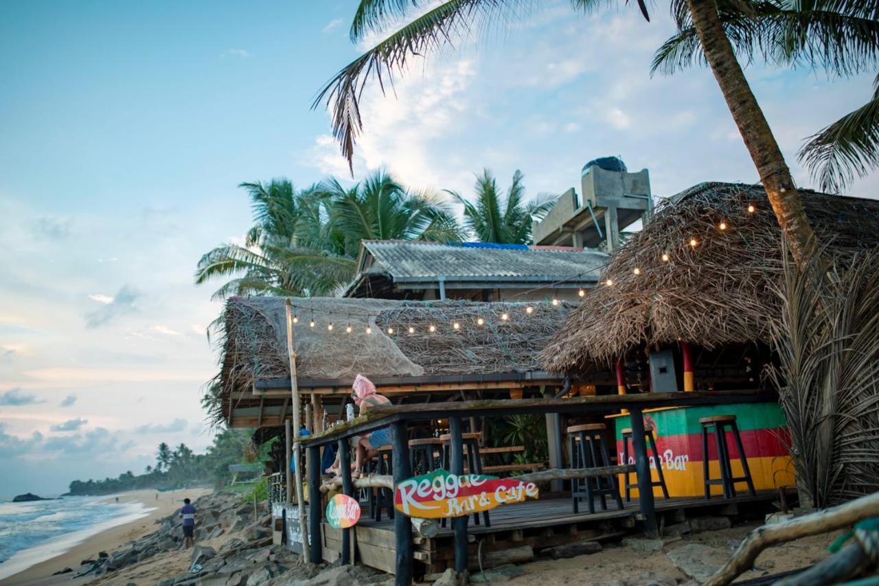 Backpack Beach Hostel & Reggae Bar Bussa Extérieur photo