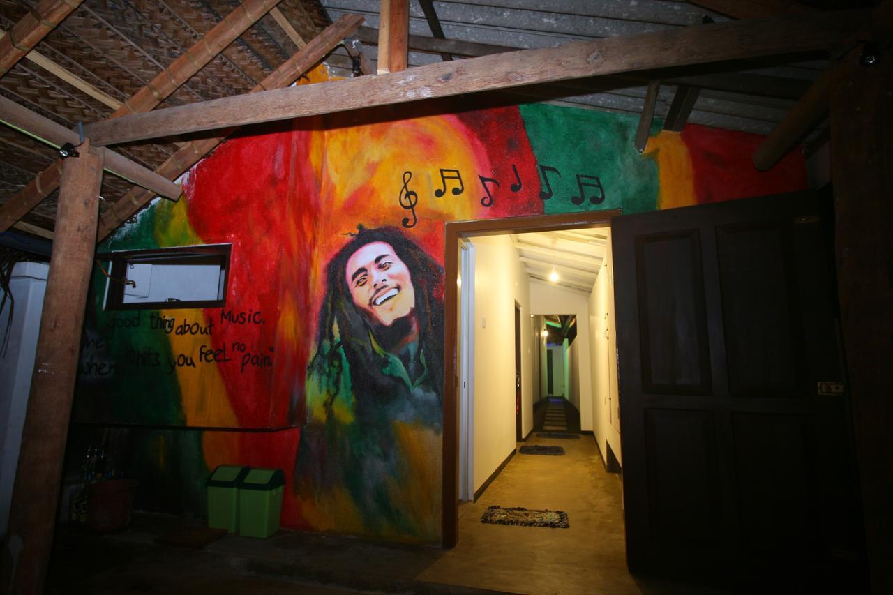 Backpack Beach Hostel & Reggae Bar Bussa Extérieur photo