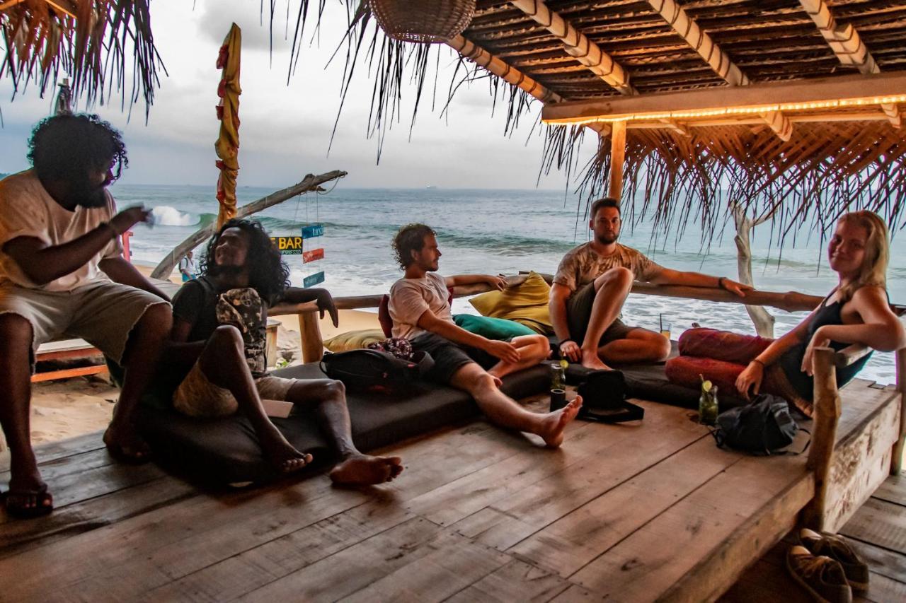 Backpack Beach Hostel & Reggae Bar Bussa Extérieur photo